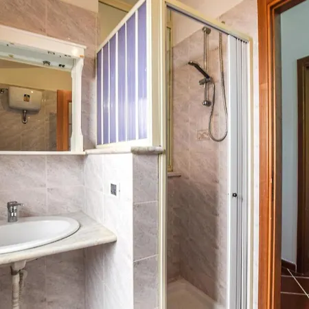 2 Bedroom Cozy In