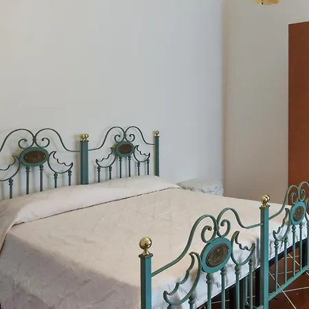 2 Bedroom Cozy In